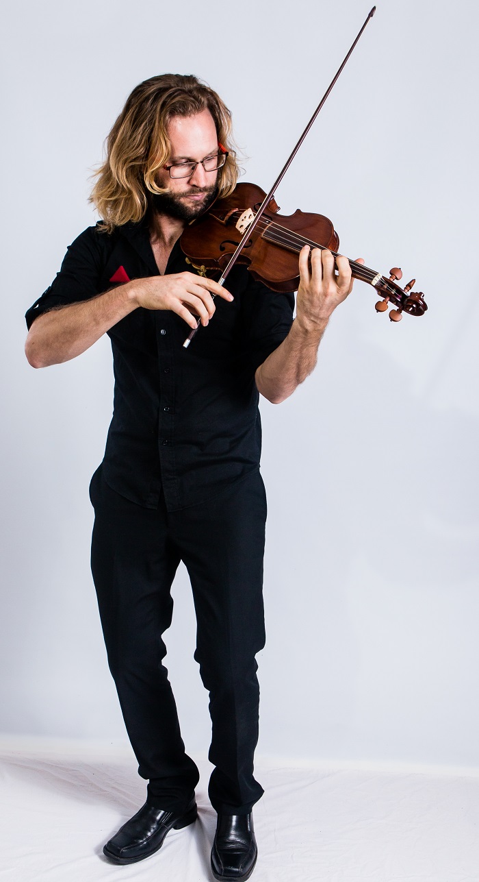 Solos: The String Contingent