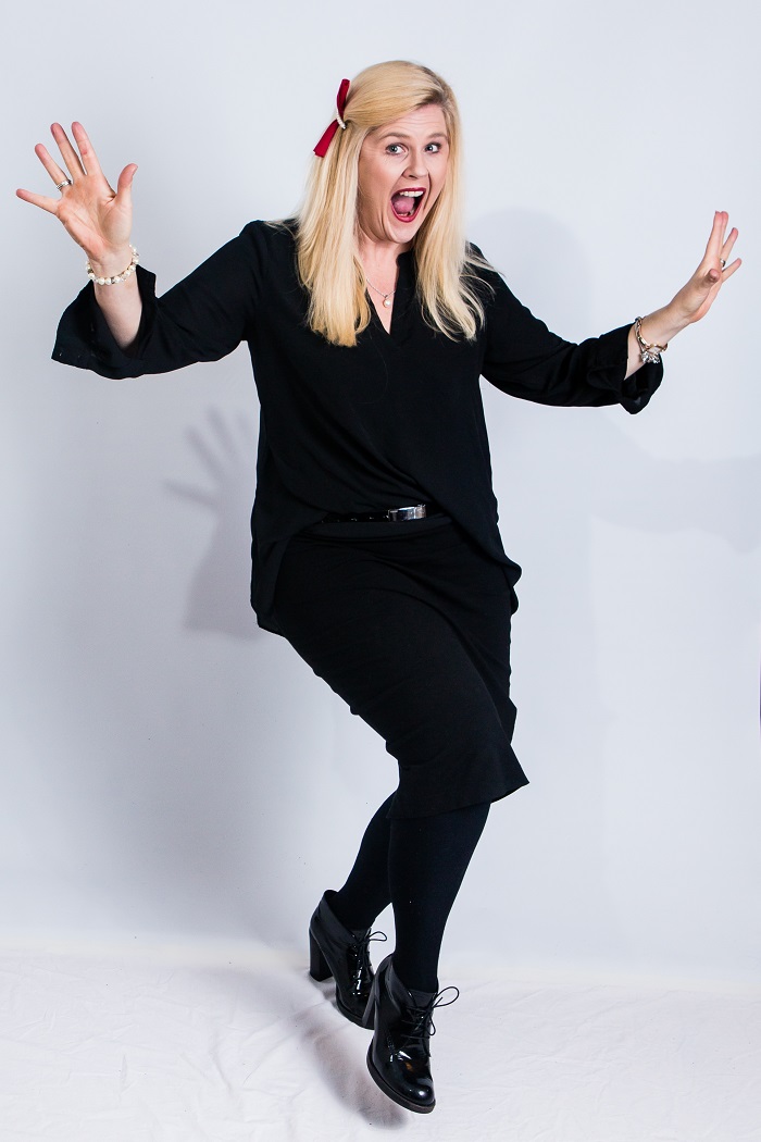4: Singalong with Susan the Singsect!